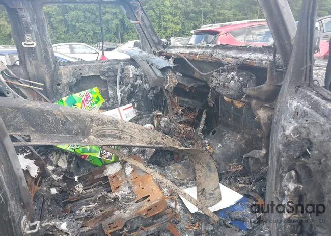 1J4GA69138L597594: 40157434