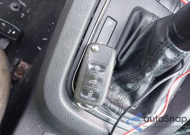 3VWD17AJ7FM235397: 40158694