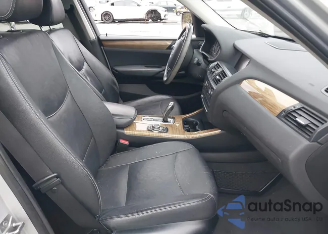 5UXWX5C57BL702035: 40158728