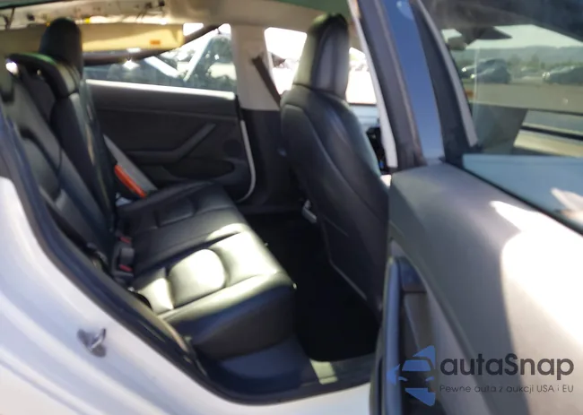 5YJ3E1EB0MF090563: 40157987