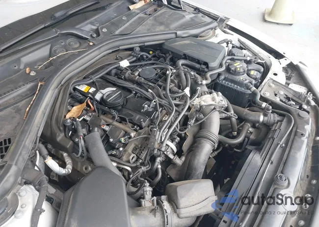 WBA8B9G52HNU09874: 40158008