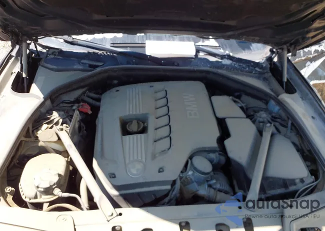 WBAFR1C58BC747924: 40158311