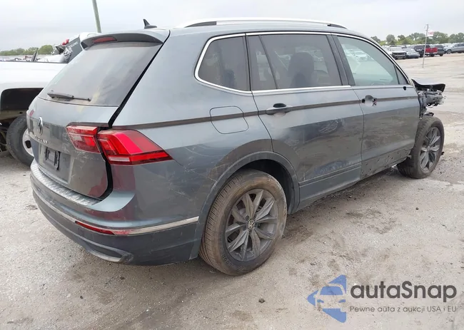 3VV3B7AX6NM037359: 40158347