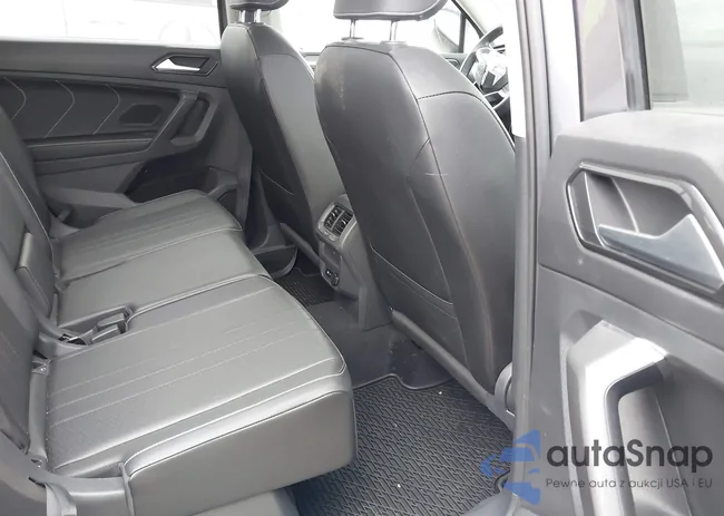 3VV3B7AX6NM037359: 40158347