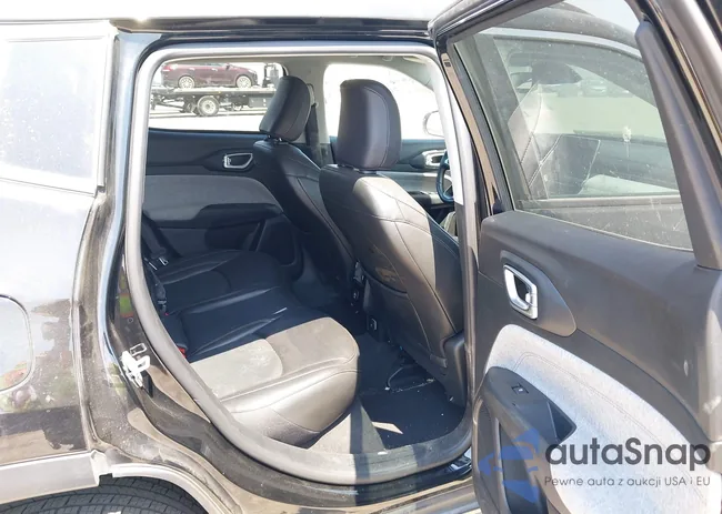 3C4NJDFB1NT218753: 40159495