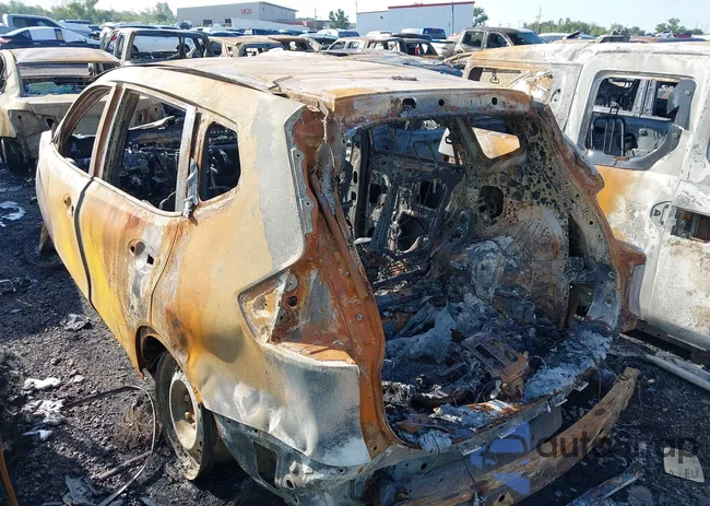 JN8AT2MT2GW015445: 40159892