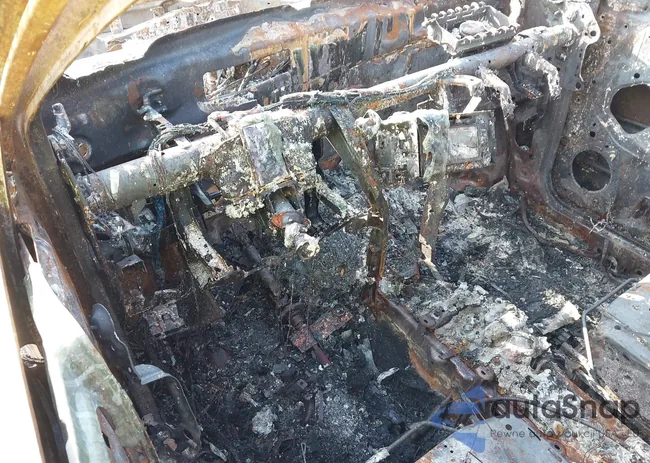 JN8AT2MT2GW015445: 40159892