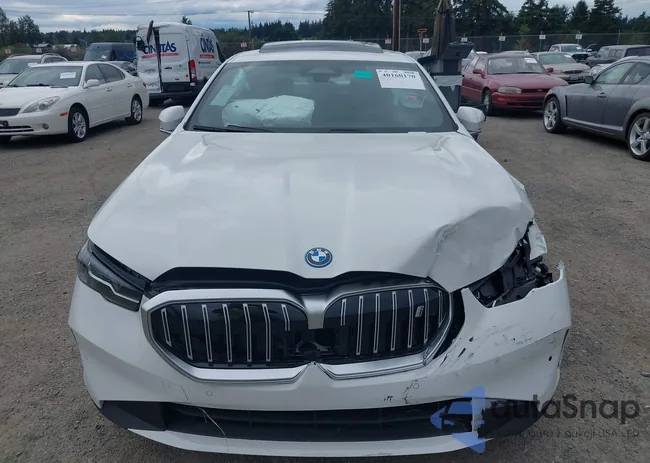 WBY33FK04RCS04217: 40160170