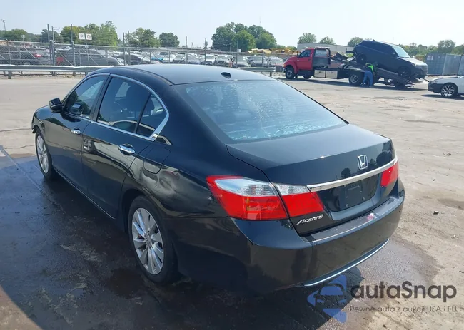 1HGCR2F83EA118333: 40161603