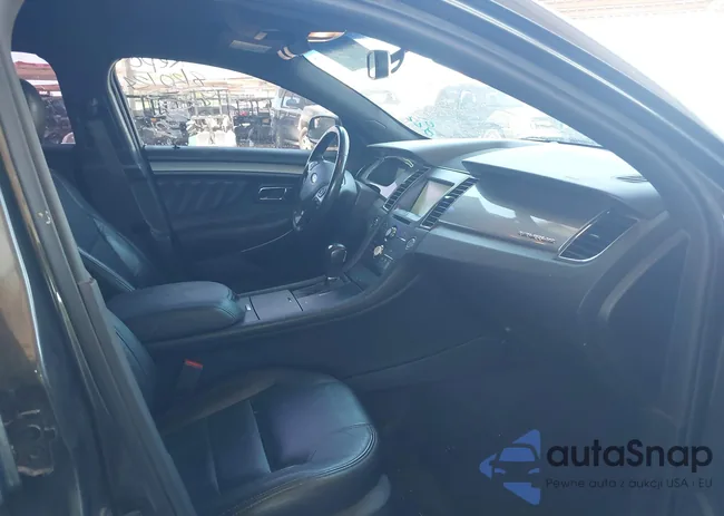 1FAHP2E82FG207763: 40163877