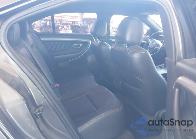 1FAHP2E82FG207763: 40163877