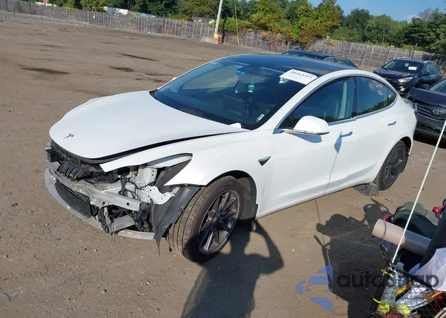 5YJ3E1EB3LF618997: 40163213