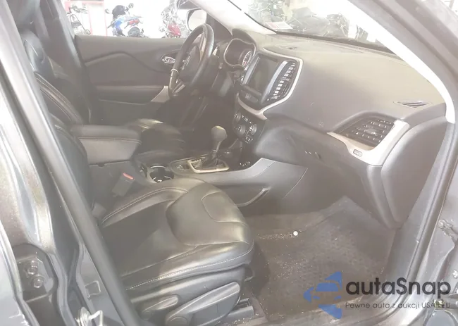 1C4PJMCSXHW575070: 40163219