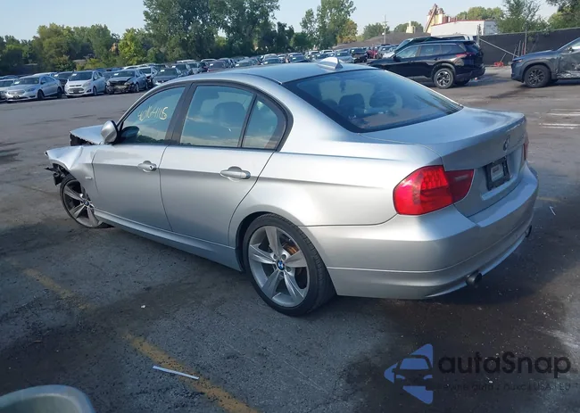 WBAPM7G53ANL89330: 40164115