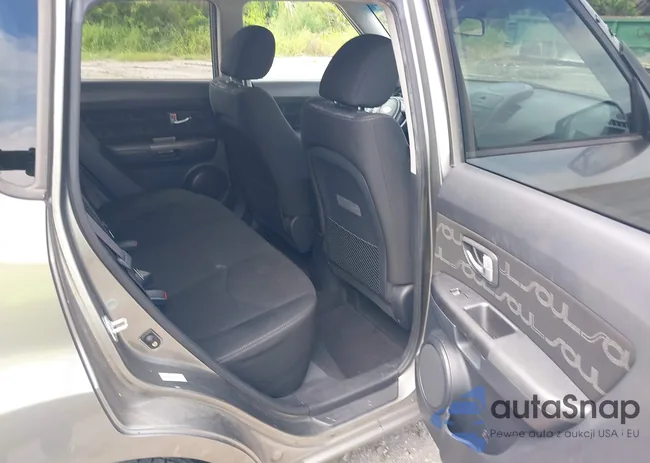 KNDJT2A62C7473372: 40166066