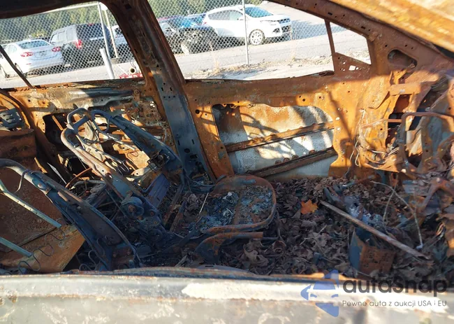 JM1CR293260102551: 40168783