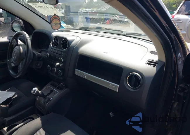 1C4NJDBB9FD317057: 40169054