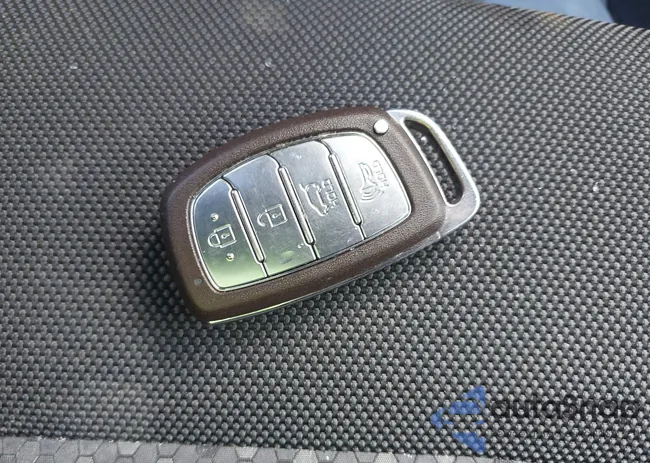 KMHC65LC6KU128555: 40169166