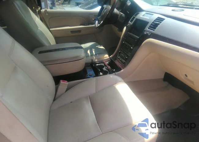 1GYEC638X8R182437: 40171493