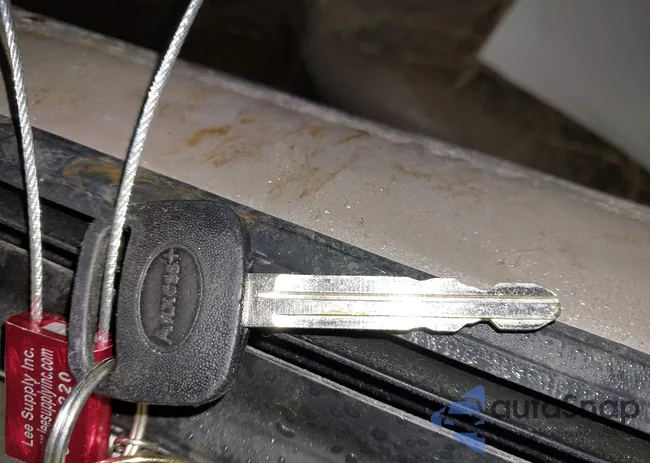 2T1CF22P5XC205427: 40171812