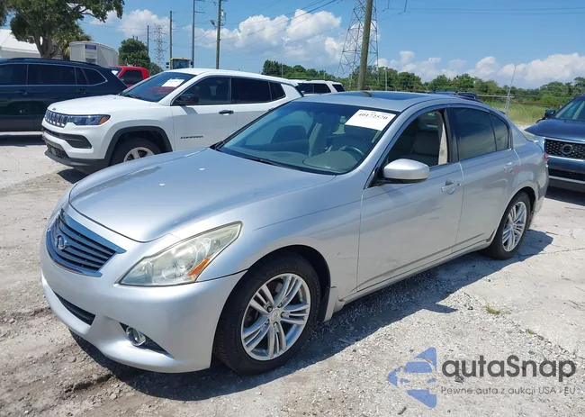 JN1CV6AP2CM935923: 40172570