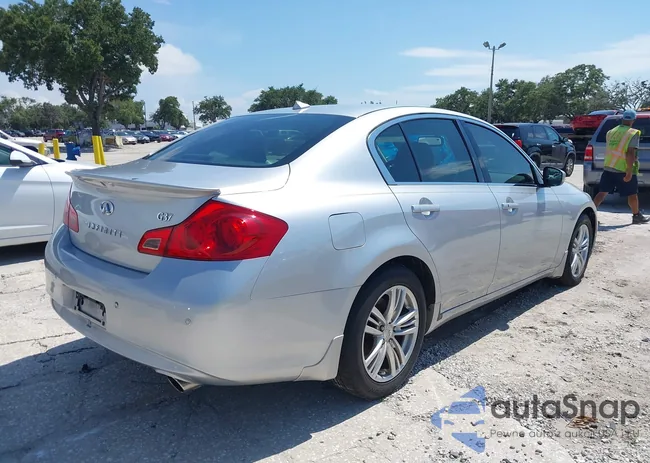 JN1CV6AP2CM935923: 40172570