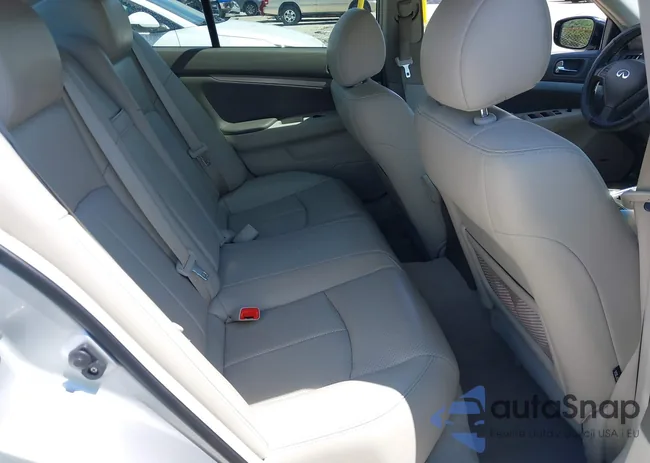 JN1CV6AP2CM935923: 40172570