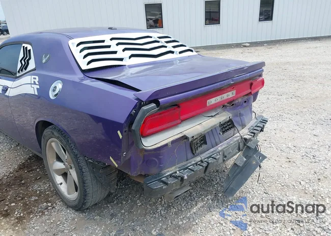 2C3CDYBT8DH672157: 40175071