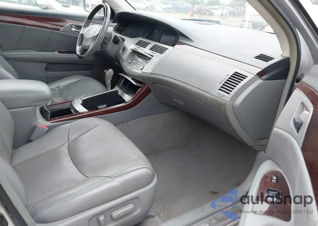 4T1BK36B48U321990: 40176211