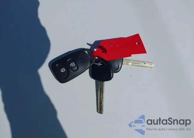 KMHCT4AE2GU123786: 40176251