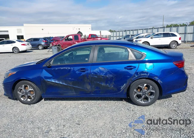 3KPF24AD7LE203220: 40179504