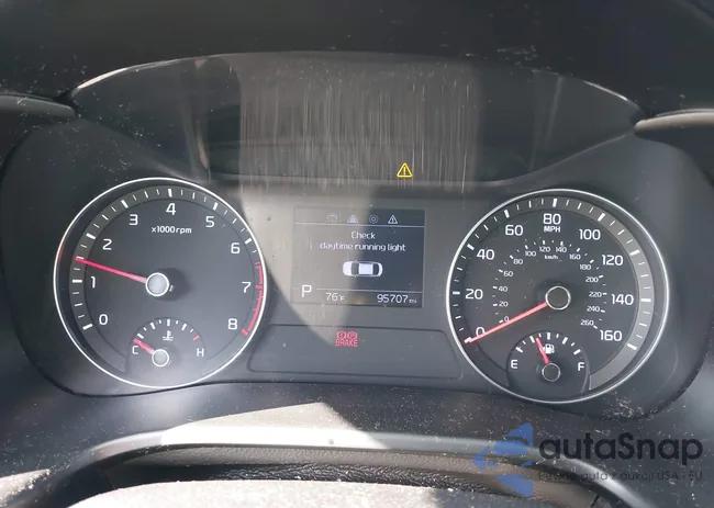 3KPF24AD7LE203220: 40179504