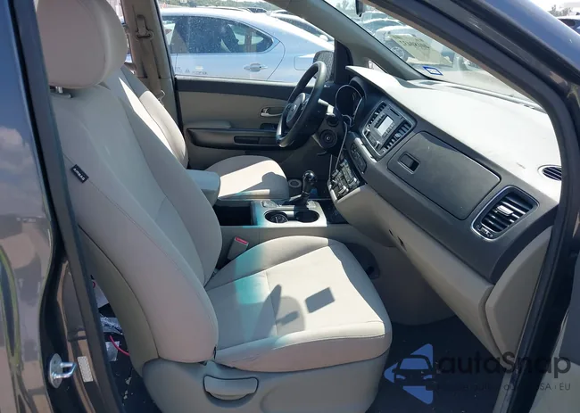 KNDMB5C17G6182218: 40180432