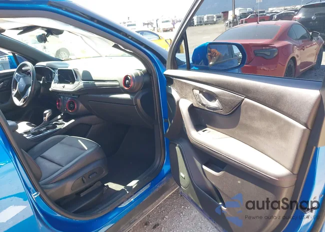 3GNKBKRS8LS551364: 40180438