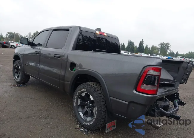 1C6SRFLM8NN185786: 40180461