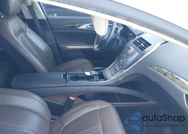 3LN6L2LU2DR827317: 40180591