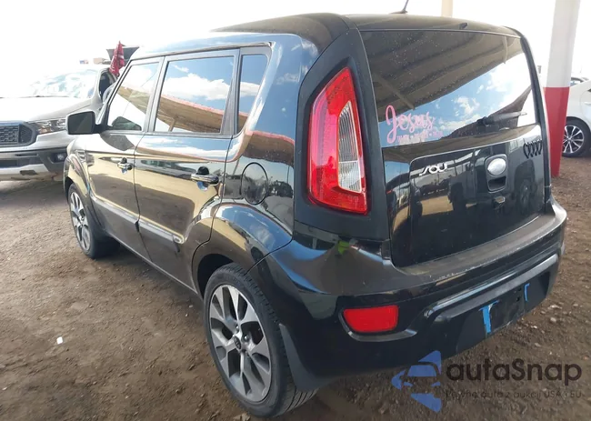 KNDJT2A68D7543927: 40180183