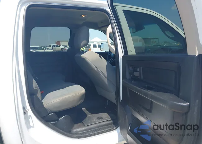 3C6UR4CJ4JG306531: 40185825