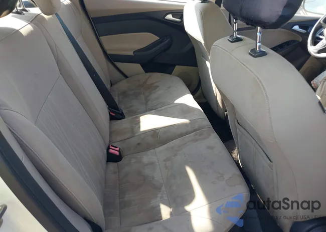 1FADP3F23FL365910: 40189416