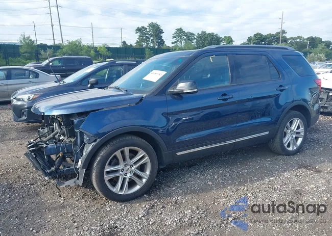 1FM5K8D82HGA72735: 40189782