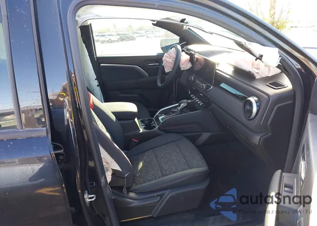 1GCPTDEK1P1213860: 40190363