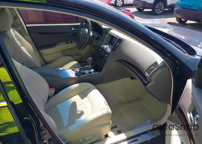 JN1CV6AR8CM679420: 40191520