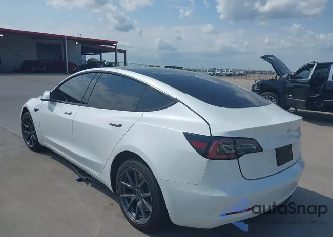 5YJ3E1EA5PF566897: 40190973