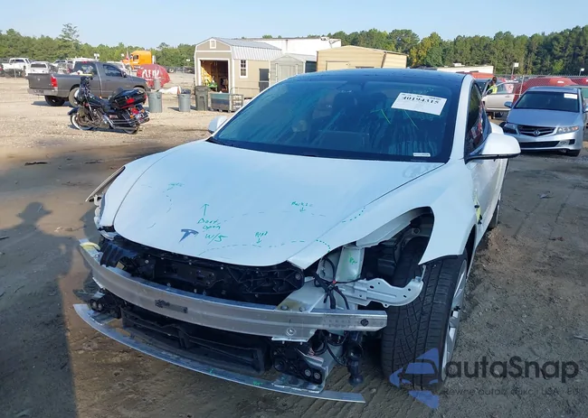 5YJ3E1EB0MF015510: 40194315