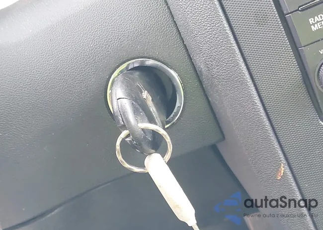 2C3LA43RX8H157946: 40194532