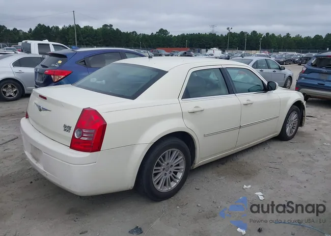 2C3LA43RX8H157946: 40194532