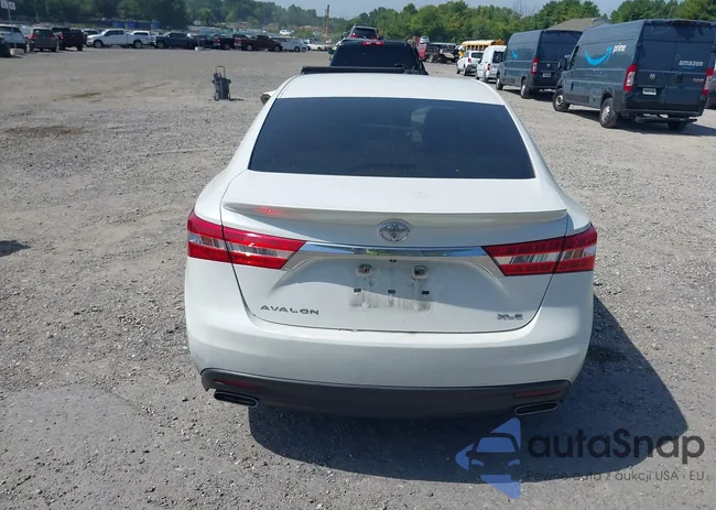 4T1BK1EB3EU133057: 40196298