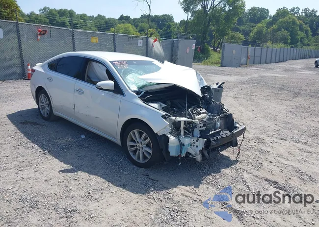 4T1BK1EB3EU133057: 40196298