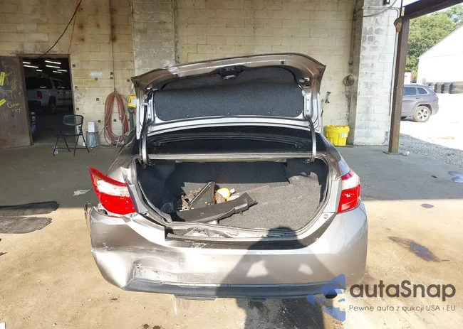 2T1BURHE5KC141740: 40196558