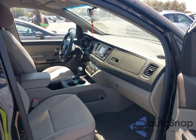 KNDMA5C13H6273507: 40196657